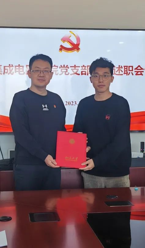 86d87515c5234828ba09e5f605de5a9d.jpg 86d87515c5234828ba09e5f605de5a9d.jpg