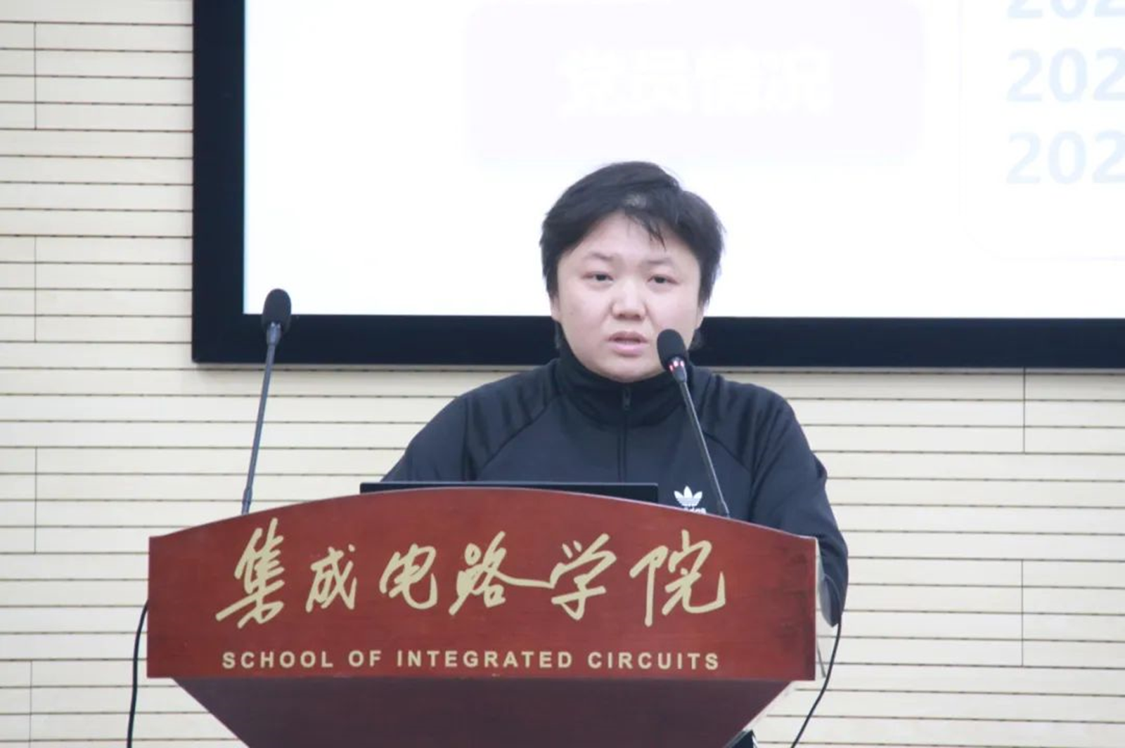 ced2987d14854bbfa305e38d05672609.png ced2987d14854bbfa305e38d05672609.png