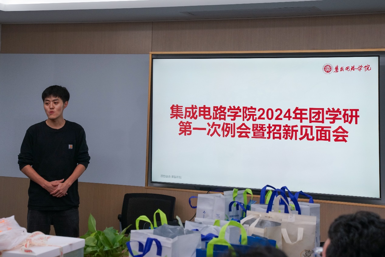 f025cf3f6f674735b81c5d503b4664ba.jpg f025cf3f6f674735b81c5d503b4664ba.jpg