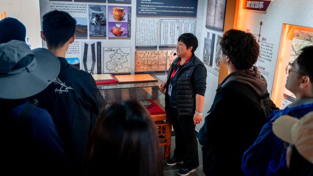 b9c9b7cb84324d42a68efe215a61bd1c.jpg b9c9b7cb84324d42a68efe215a61bd1c.jpg